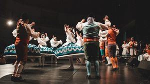 FOTOS Alhama sube al escenario de la Gala del Festival Folk Azores