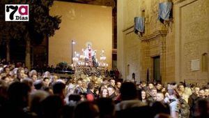 VÍDEO La esperada visita de La Legión el Viernes de Dolores