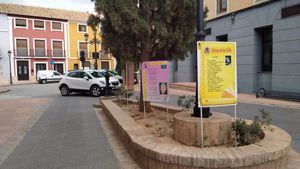 FOTOS Arranca la exposición 'Libros en la calle' en Plaza Vieja