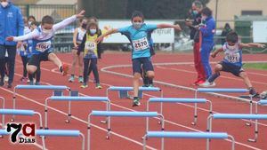 FOTOS Los peques disfrutan de una nueva jornada de atletismo