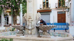 FOTOS Trabajos para reinaugurar la fuente del Jardín de los Patos