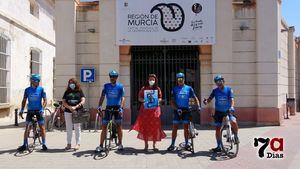 VÍD. Alhama recibe a ciclistas que corren por la gastronomía regional