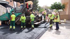 V/F Finaliza el asfaltado de las calles Luis Rosales y M. Hernández