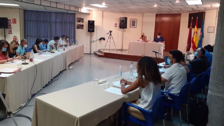 El pleno aprueba un tercer expediente de facturas