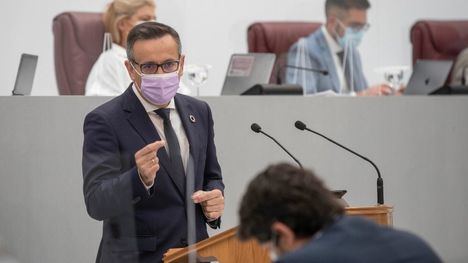 La Fiscalía da la razón a Conesa y archiva la denuncia del PP