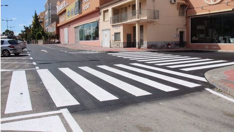FOT. Reabre al tráfico la vía de servicio en la avenida Ginés Campos