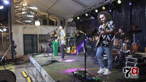 VÍDEO 'Arena en los bolsillos' lleva a Manolo García a la Feria de Día