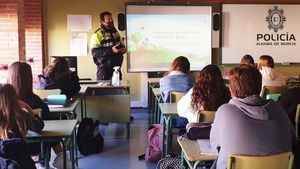 Alumnos de 3º de ESO aprenden a prevenir la violencia de género