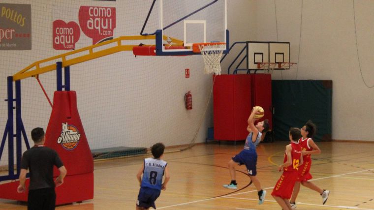 Tropiezo del CETEC CB Alhama ante el UCAM Murcia (50-61)