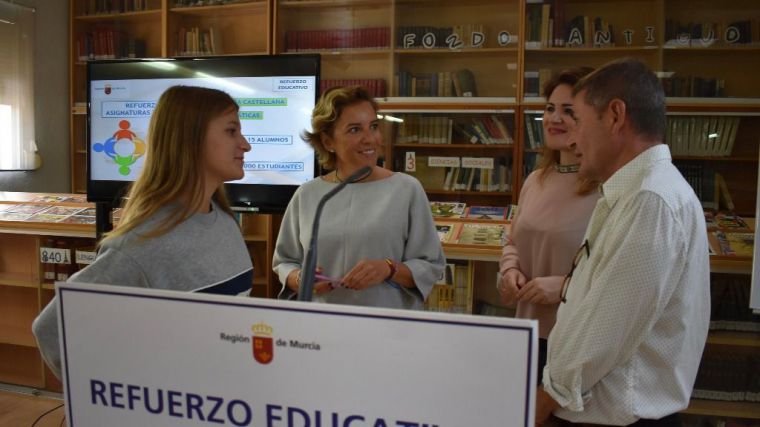 La consejera de Educación, Juventud y Deportes, Adela Martínez-Cachá, en una foto de archivo