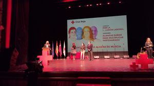 Alhama destaca en los premios por la Inclusión Social de Cruz Roja