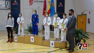 FOT. Intensa jornada de judo en el Adolfo Suárez