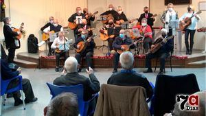 VÍDEO Más villancicos con guitarras, laudes y bandurrias