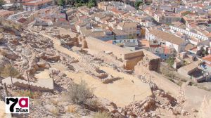 100 euros de multa por saltar la muralla del castillo