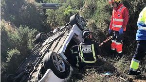 Tres heridos leves en un accidente en una vía de servicio en Mazarrón