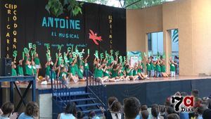V/F El R. Codorniú estrena con ovación 'Antoine, el musical'