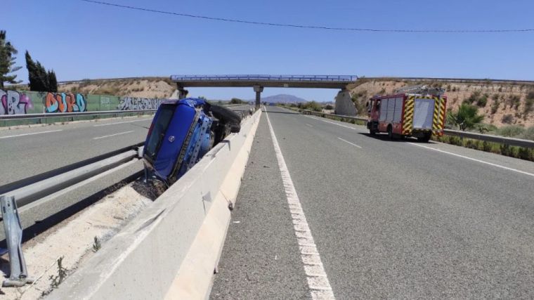 Tres heridos leves en un accidente de tráfico en Totana