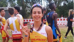 FOT. Elena Romero, campeona en relevos inclusivo