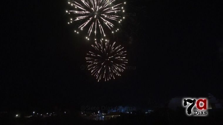 VÍD. Gran castillo de fuegos artificiales por la Feria de Alhama