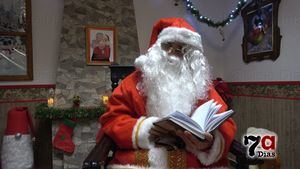 VÍDEO Las primeras palabras de Papá Noel a su llegada a Alhama
