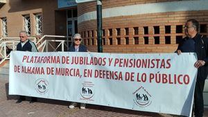 La plataforma de jubilados, en contra de privatizar la Sanidad