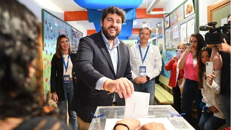 López Miras: 'Nos jugamos el futuro de la Región'