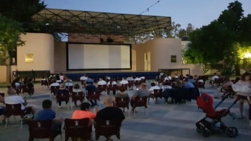 PSOE Alhama reclama el cine de verano en agosto