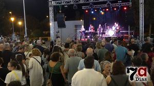 FYV Band anima la noche del primer viernes de Feria