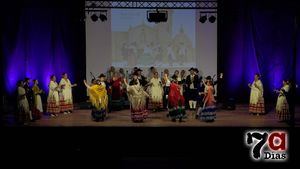 Coros y Danzas llena de folklore el Auditorio Municipal