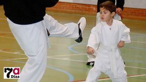 FOTOS Media docena de karatekas acude a la exhibición en Librilla