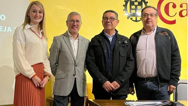 Es un 'día histórico' para los Regantes, afirma el PSOE
