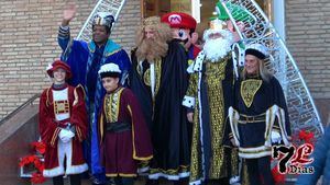 Los Reyes Magos llegan a Librilla con los bailes de Media Luna y Origen