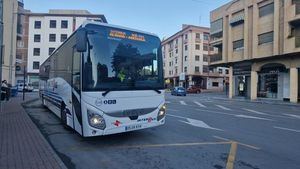 El PSOE critica al PP por quitar descuentos del autobús a La Arrixaca
