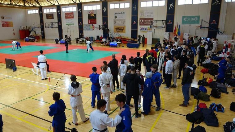 Judokas alhameños ganan 1 oro y 2 platas en el Cpto. Regional