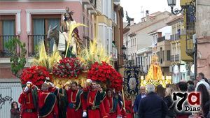 Concurrida procesión de Domingo de Ramos liderada por los niños
