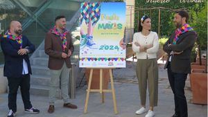 La alcaldesa presenta la fiesta de los Mayos con el director de Turismo de la Región