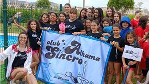 La niñas del Club Sincro Alhama, campeonas regionales de escuelas