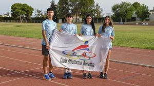 Deportistas del Club Atletismo Alhama, en Cto. de España Sub14