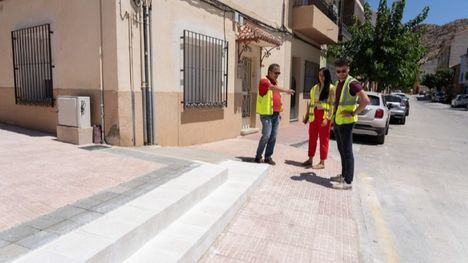 Culminan las obras en la plaza de la calle Moreras y Rambla Don Diego
