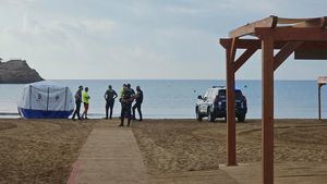 Fallece una mujer tras ser rescatada en una playa de Mazarrón