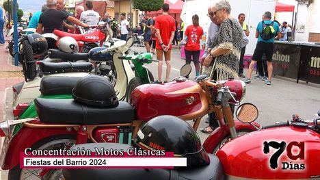 Viejas glorias de las dos ruedas se exhiben en el Barrio de los Dolores