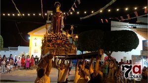 Solemne procesión de la Virgen de los Dolores en el Barrio