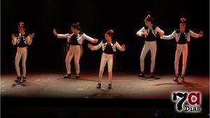 Las alumnas de Juan Ogalla abren la VIII Semana Flamenca