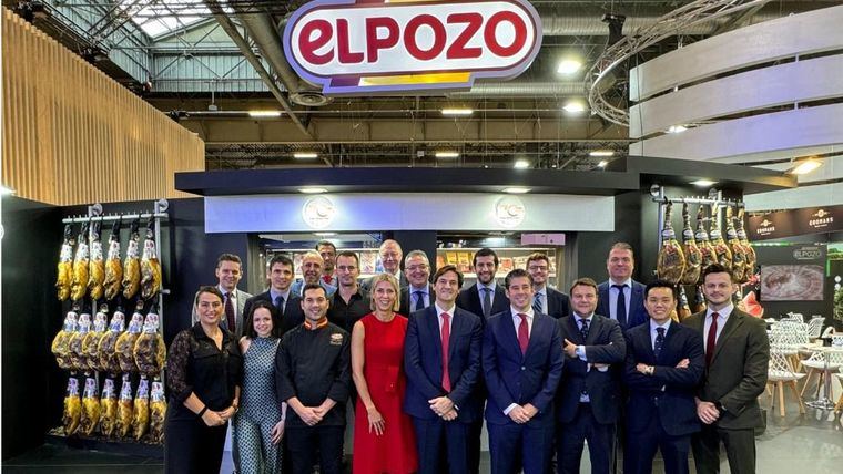 Equipo comercial de ElPozo Alimentación en SIAL París 2024