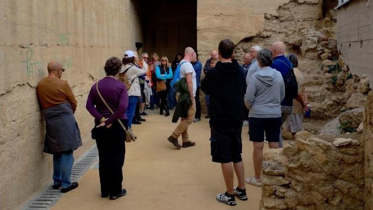 El edil de Patrimonio inaugura la visitas guiadas al Castillo