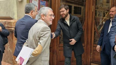El edil de Urbanismo acude a la Comisión para el Mar Menor