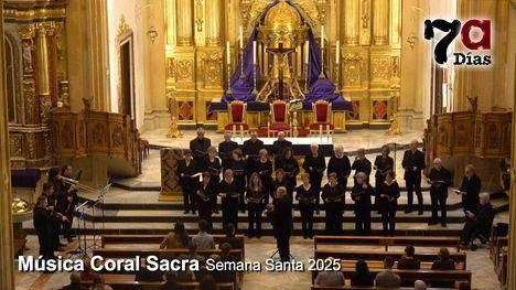El Coro Audite Omnes y la Coral Kodály inundan con su espiritualidad a los fieles