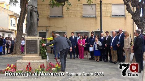 La Semana Santa rinde homenaje al nazareno tras el acto del Pregón
