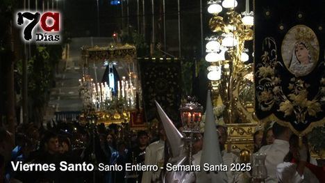 Las cinco hermandades aportan solemnidad al Santo Entierro