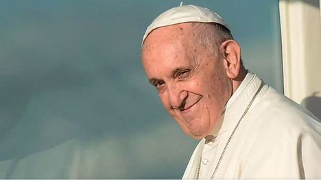 María Cánovas: El Papa 'es la roca visible de una promesa eterna, de una vida eterna'